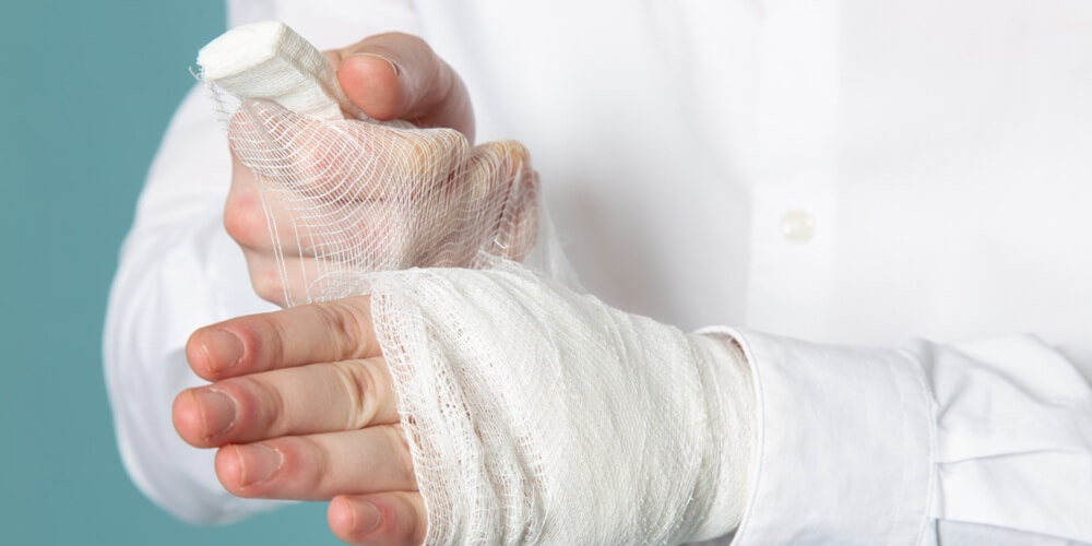 HEALING OF DAMAGED TISSUE AFTER ACCIDENTS AND BURNS